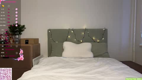 Mona online show from 12-19-25, 05:36