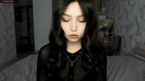 I am Gina ntmu Lets hit 10 Thumbs Up together online show from 05-25-26, 07:47