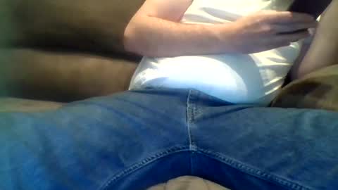 Snapshot of jetthedog14 chatting on 11-04-25, 04:00 jetthedog14 online show from 11-04-25, 04:00