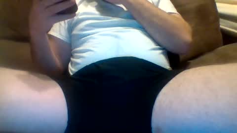 Snapshot of jetthedog14 chatting on 11-10-25, 02:32 jetthedog14 online show from 11-10-25, 02:32