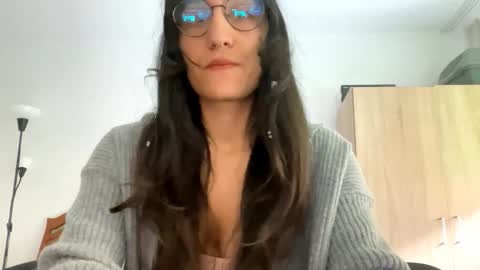 Snapshot of jettycuteeva chatting on 11-01-25, 01:13 Eva online show from 11-01-25, 01:13