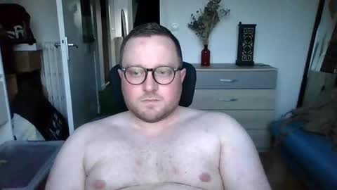 jeuneloup92 online show from 02-16-26, 05:31