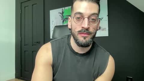 Snapshot of jeunemek00779042 chatting on 12-22-25, 02:03 JEUNEMEK007 online show from 12-22-25, 02:03