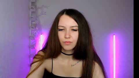 Snapshot of jewelrosse chatting on 10-28-25, 09:28 Jewel online show from 10-28-25, 09:28