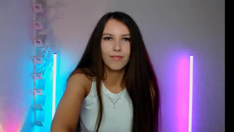 Snapshot of jewelrosse chatting on 11-18-25, 09:41 Jewel online show from 11-18-25, 09:41