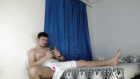 Snapshot of jeycob_happy97 chatting on 12-21-24, 11:11 Juan David online show from 12-21-24, 11:11