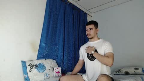 Snapshot of jeycob_happy97 chatting on 01-07-25, 11:16 Juan David online show from 01-07-25, 11:16