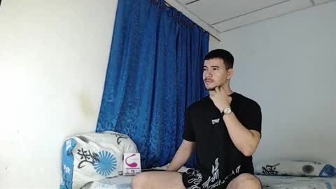 Snapshot of jeycob_happy97 chatting on 01-10-25, 11:22 Juan David online show from 01-10-25, 11:22