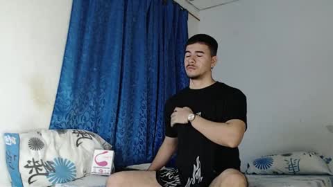 Snapshot of jeycob_happy97 chatting on 01-31-25, 11:03 Juan David online show from 01-31-25, 11:03
