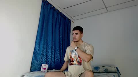 Snapshot of jeycob_happy97 chatting on 02-17-25, 11:13 Juan David online show from 02-17-25, 11:13