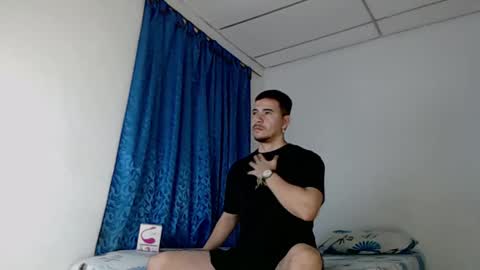 Snapshot of jeycob_happy97 chatting on 02-20-25, 10:59 Juan David online show from 02-20-25, 10:59
