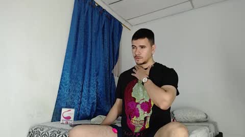 Snapshot of jeycob_happy97 chatting on 09-20-25, 11:11 Juan David online show from 09-20-25, 11:11