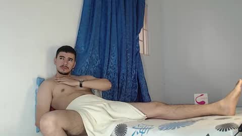 Snapshot of jeycob_happy97 chatting on 10-04-25, 11:30 Juan David online show from 10-04-25, 11:30