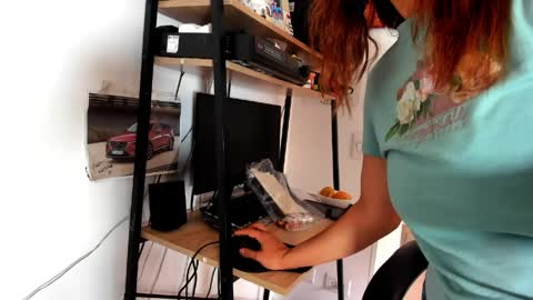 Snapshot of jezabel_purple chatting on 05-25-26, 04:46 Camila online show from 05-25-26, 04:46