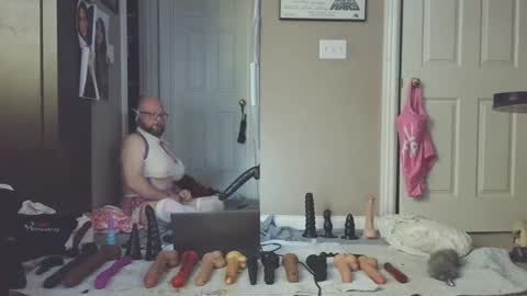 Snapshot of jghosty69 chatting on 01-05-25, 07:28 Nasty Cumslut online show from 01-05-25, 07:28