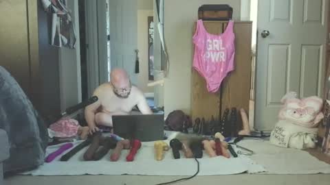 Snapshot of jghosty69 chatting on 03-10-25, 02:26 Nasty Cumslut online show from 03-10-25, 02:26