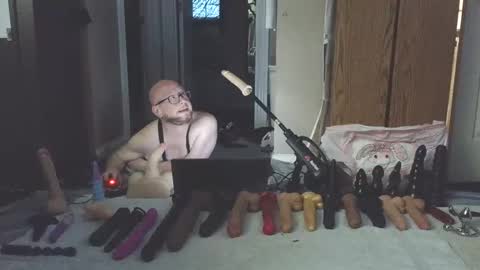 Snapshot of jghosty69 chatting on 11-16-25, 01:28 Nasty Cumslut online show from 11-16-25, 01:28