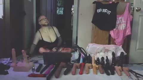 Snapshot of jghosty69 chatting on 11-23-25, 01:11 Nasty Cumslut online show from 11-23-25, 01:11