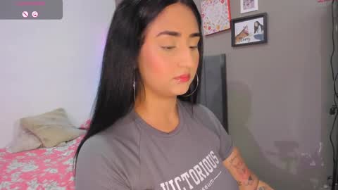 jhackelin  My independent account online show from 03-11-25, 10:31