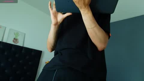 Jheampiero online show from 03-17-26, 09:18