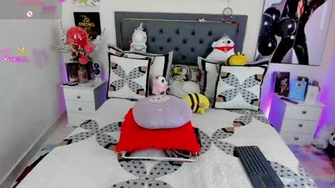 Snapshot of jhena_evans chatting on 05-02-26, 07:52 Candy online show from 05-02-26, 07:52