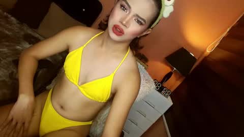 Snapshot of jhenagoddess chatting on 10-30-25, 10:21 JHENA online show from 10-30-25, 10:21