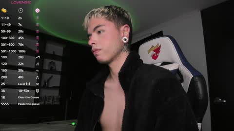Snapshot of jhn_morghan chatting on 12-20-24, 05:36 Morghan online show from 12-20-24, 05:36