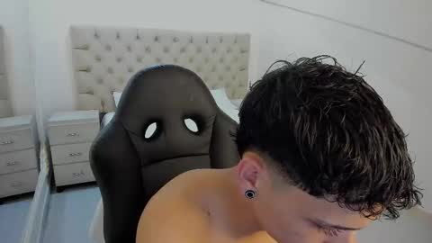 jhoanleandro online show from 12-20-25, 05:36