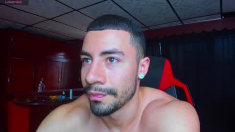 Jhojan Strong  online show from 12-31-24, 10:01