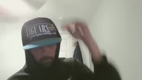 jholls online show from 12-08-24, 01:46