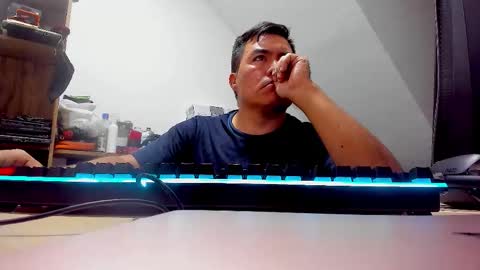 Snapshot of jhonatan_morales_s chatting on 10-10-25, 05:17 jhonatan_morales_s online show from 10-10-25, 05:17