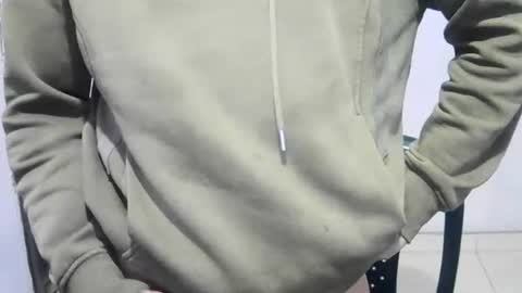 Snapshot of jhonduglas chatting on 01-06-25, 12:02 jhonduglas online show from 01-06-25, 12:02