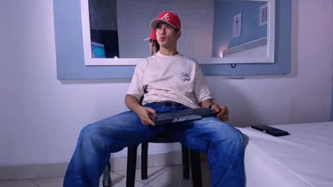 Snapshot of jhonn_rhyss chatting on 12-08-24, 02:18 Jhon online show from 12-08-24, 02:18