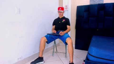 Snapshot of jhonn_rhyss chatting on 02-13-25, 02:12 Jhon online show from 02-13-25, 02:12