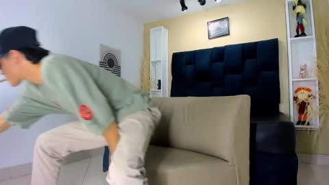 Snapshot of jhonn_rhyss chatting on 10-01-25, 03:01 Jhon online show from 10-01-25, 03:01