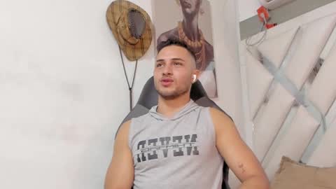 Snapshot of jhonny_flames7 chatting on 01-05-25, 03:32 jhonny online show from 01-05-25, 03:32