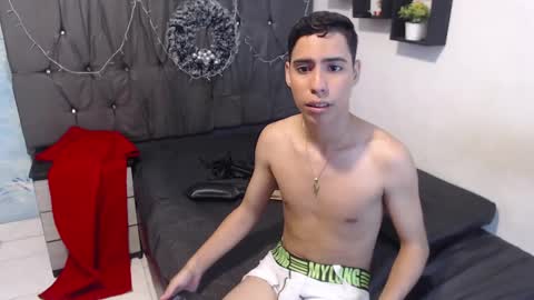 Snapshot of jhonny_latinboy chatting on 01-15-25, 05:50 Jhonny online show from 01-15-25, 05:50
