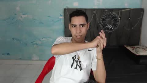Snapshot of jhonny_latinboy chatting on 01-21-25, 03:48 Jhonny online show from 01-21-25, 03:48