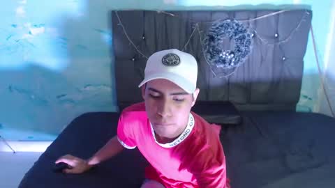 Snapshot of jhonny_latinboy chatting on 01-24-25, 03:22 Jhonny online show from 01-24-25, 03:22