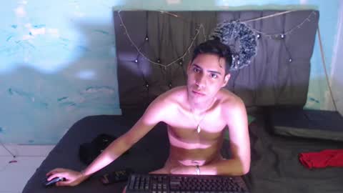 Snapshot of jhonny_latinboy chatting on 01-24-25, 09:28 Jhonny online show from 01-24-25, 09:28