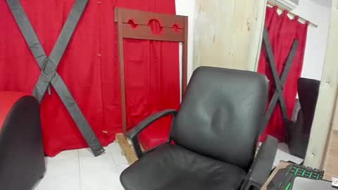 Snapshot of jhonny_latinboy chatting on 01-30-25, 06:35 Jhonny online show from 01-30-25, 06:35