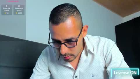 Jhony Alzate online show from 03-10-26, 02:49