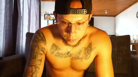 Snapshot of jhonylatin_ chatting on 05-12-26, 09:12 Jhony online show from 05-12-26, 09:12