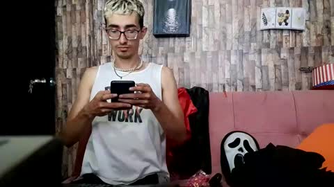 Jhosuamoore  online show from 10-19-25, 06:52