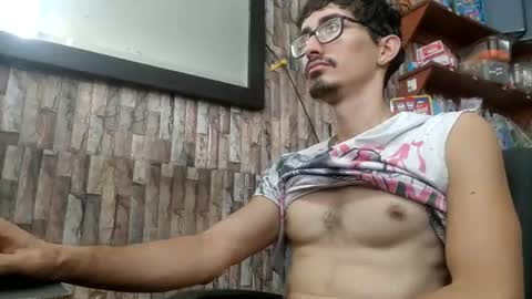 Snapshot of jhosuamoore chatting on 07-05-26, 01:40 Jhosuamoore online show from 07-05-26, 01:40