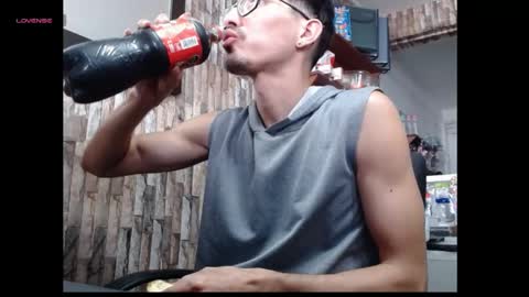 Snapshot of jhosuamoore2 chatting on 05-06-26, 05:18 jhosuamoore2 online show from 05-06-26, 05:18