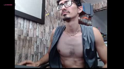 Snapshot of jhosuamoore2 chatting on 07-06-26, 03:03 jhosuamoore2 online show from 07-06-26, 03:03