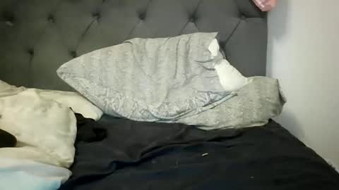 jhyde92 online show from 12-18-25, 01:22