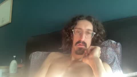 Snapshot of jiggz1986 chatting on 12-14-24, 01:05 Jigz1986 online show from 12-14-24, 01:05