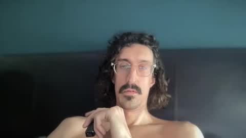 Snapshot of jiggz1986 chatting on 02-11-26, 01:05 Jigz1986 online show from 02-11-26, 01:05